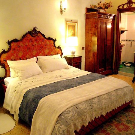B&B Atmosfere Del Centro Storico Naples Exterior photo