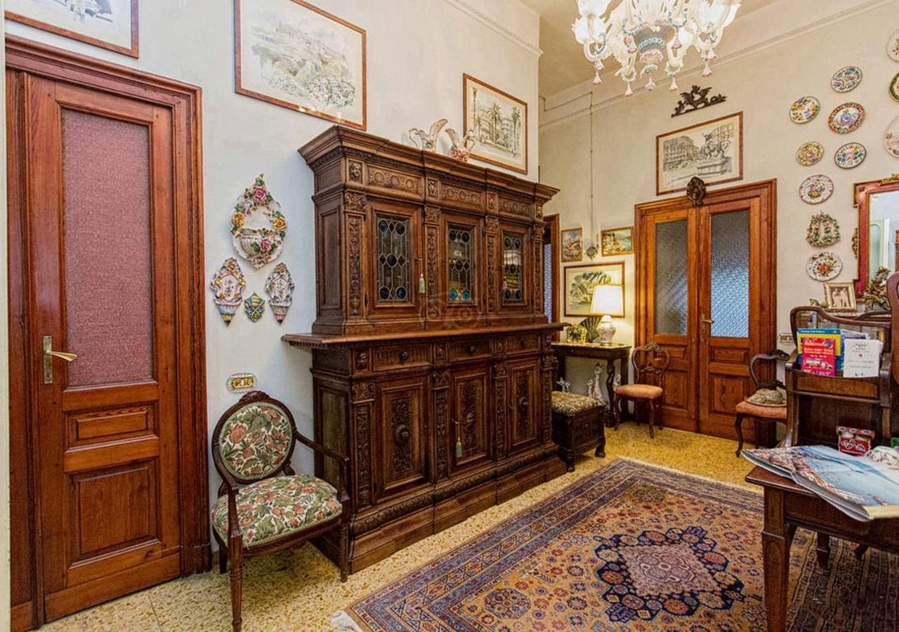 B&B Atmosfere Del Centro Storico Naples Exterior photo