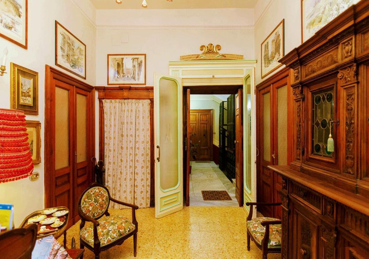 B&B Atmosfere Del Centro Storico Naples Exterior photo