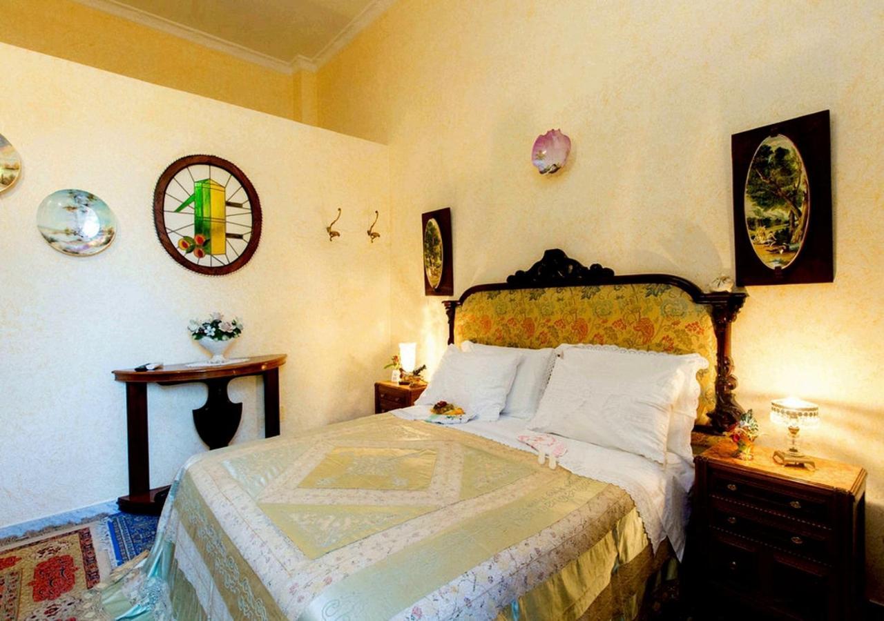B&B Atmosfere Del Centro Storico Naples Exterior photo