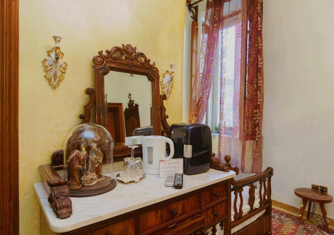 B&B Atmosfere Del Centro Storico Naples Exterior photo