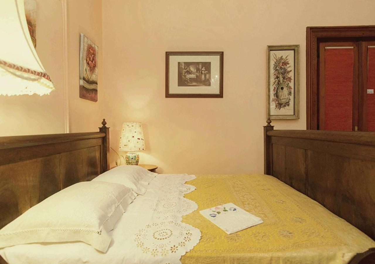 B&B Atmosfere Del Centro Storico Naples Exterior photo