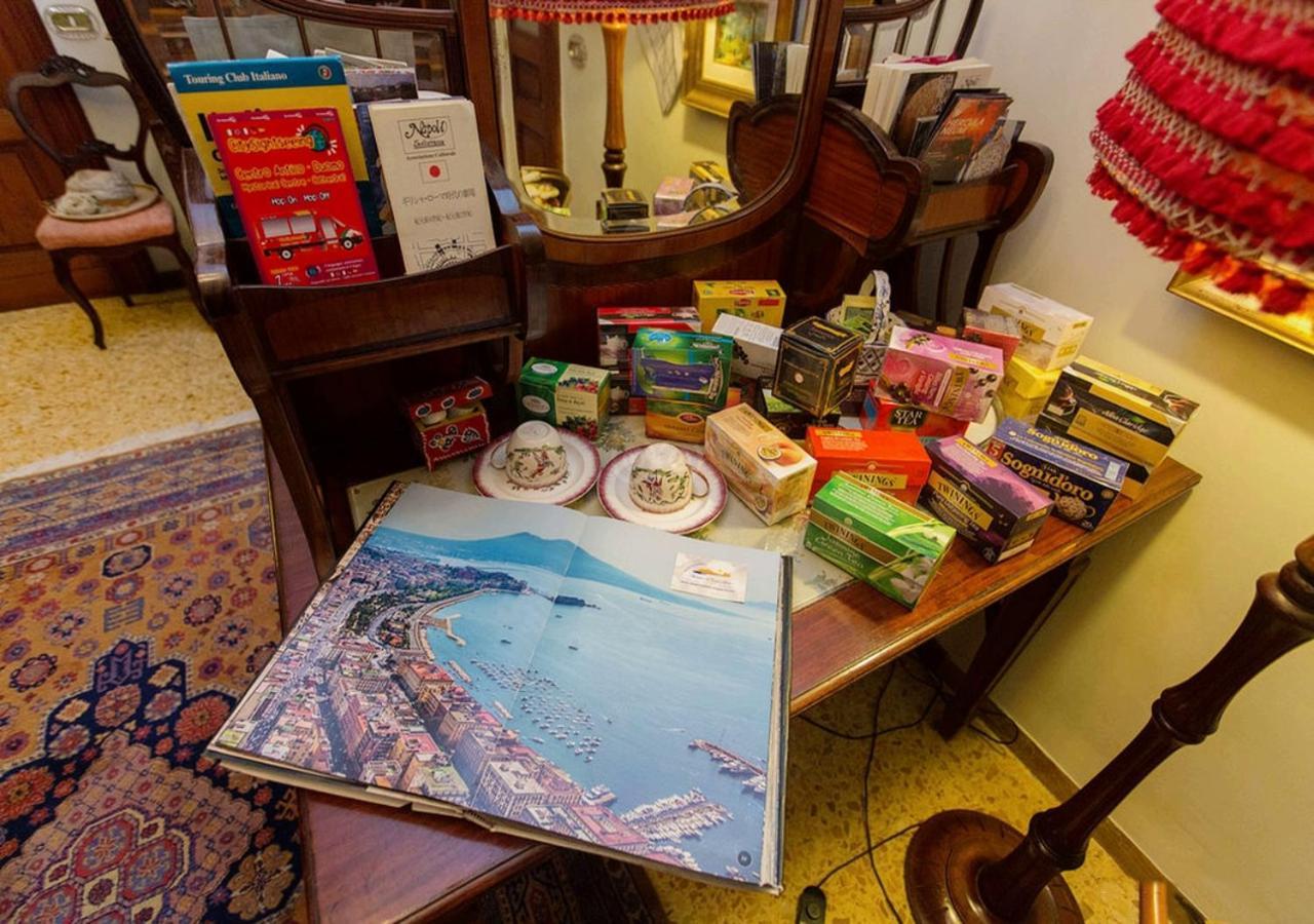 B&B Atmosfere Del Centro Storico Naples Exterior photo