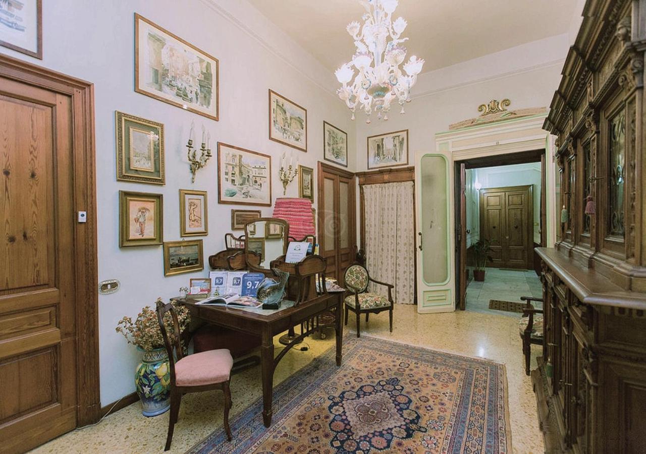 B&B Atmosfere Del Centro Storico Naples Exterior photo